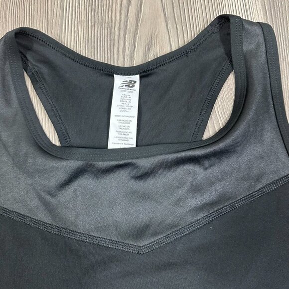 New Balance Black Cropped Workout Tank Medium NWT - Picture 2 of 3